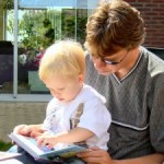 mengajarkan-anak-membaca