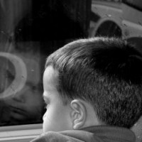 Mengajarkan-Percaya-Diri-Pada-Anak-Pemalu