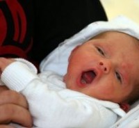 Apakah-Pengasuh-Bayi-Perlu-Mulai-Dicari-Sebelum-Bersalin