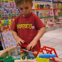 Jurus-Jitu-Melatih-Perkembangan-Otak-Anak-Balita-2-5-Tahun-bisa-lewat-Mainan-Anak