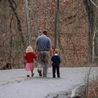 perbedaan-tumbuh-kembang-balita