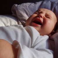 ciri-demam-pada-bayi-yang-perlu-diwaspadai