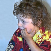 Mengatasi Perut Kembung Pada Anak